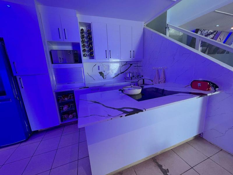 4 Bedroom Property for Sale in Margate KwaZulu-Natal