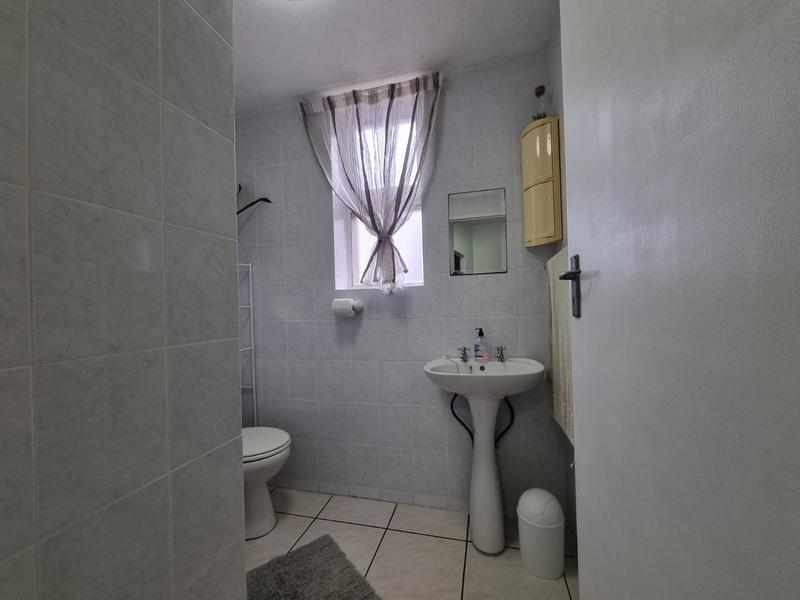 To Let 3 Bedroom Property for Rent in Margate KwaZulu-Natal