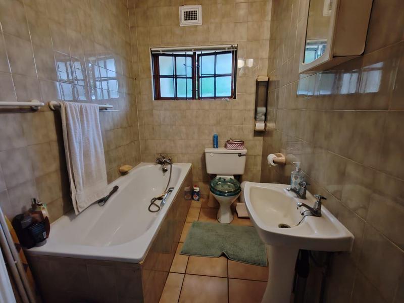 To Let 2 Bedroom Property for Rent in Rennies Beach KwaZulu-Natal