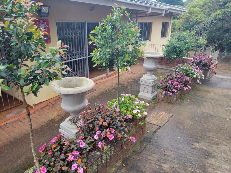 To Let 2 Bedroom Property for Rent in Southport KwaZulu-Natal
