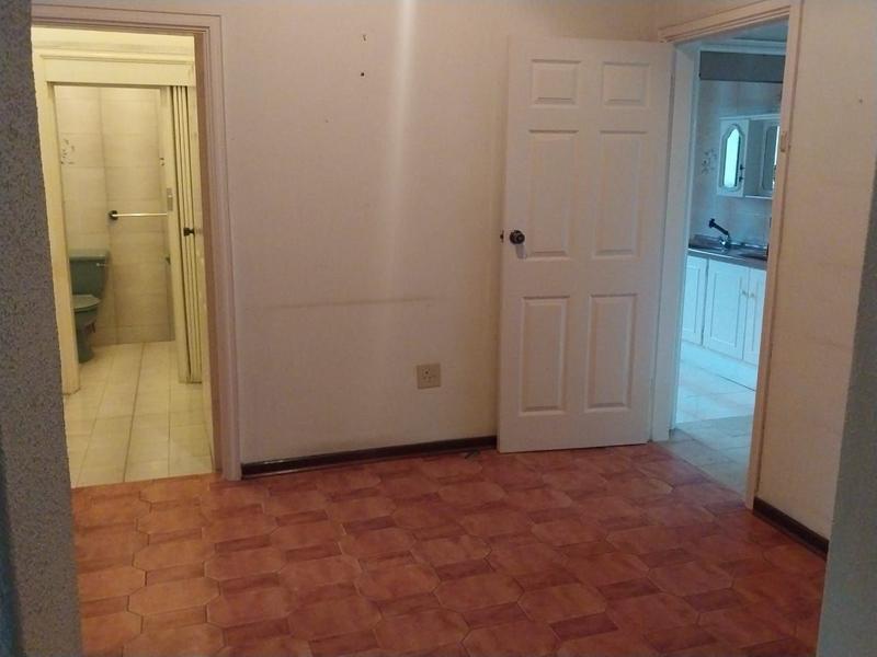 To Let 2 Bedroom Property for Rent in Southport KwaZulu-Natal