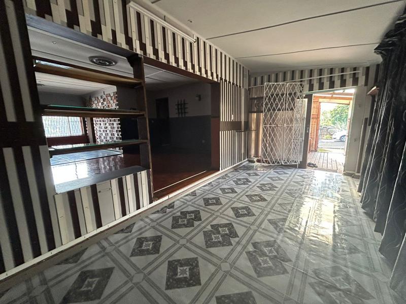 To Let 3 Bedroom Property for Rent in Uvongo KwaZulu-Natal