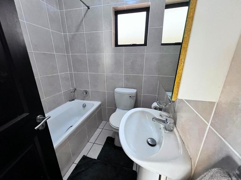 To Let 3 Bedroom Property for Rent in Uvongo Beach KwaZulu-Natal