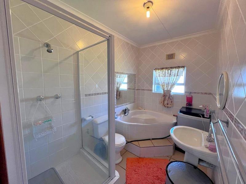 3 Bedroom Property for Sale in Hibberdene KwaZulu-Natal