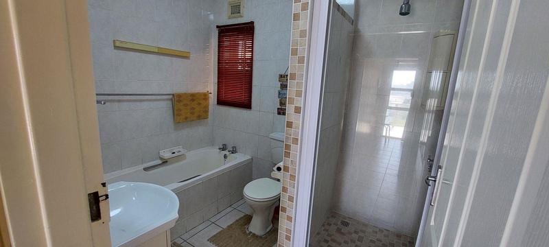 2 Bedroom Property for Sale in Lawrence Rocks KwaZulu-Natal