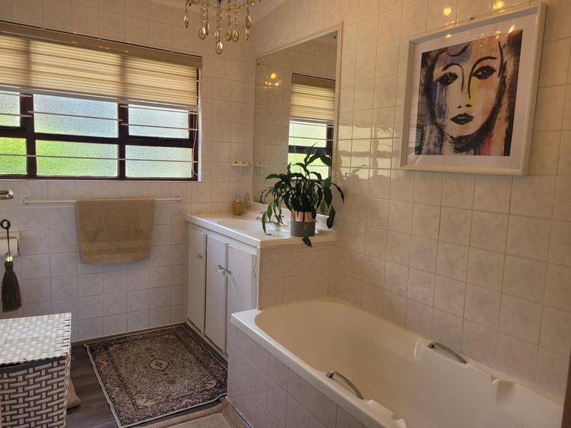 5 Bedroom Property for Sale in Margate Beach KwaZulu-Natal