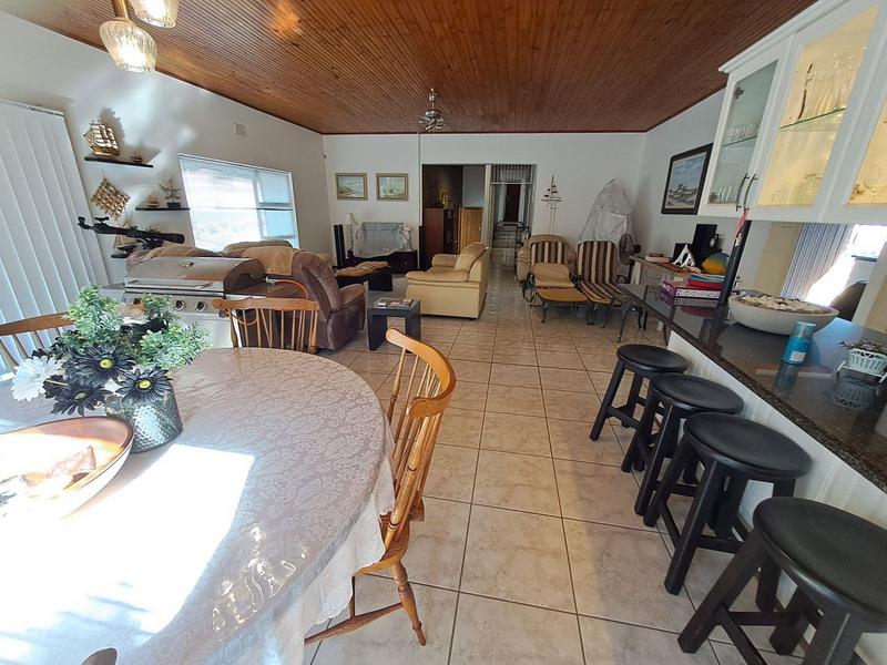 4 Bedroom Property for Sale in Margate Beach KwaZulu-Natal