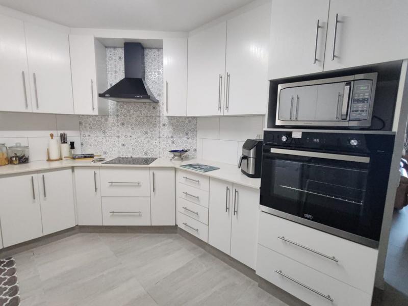 3 Bedroom Property for Sale in Margate Beach KwaZulu-Natal