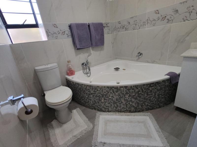 3 Bedroom Property for Sale in Margate Beach KwaZulu-Natal