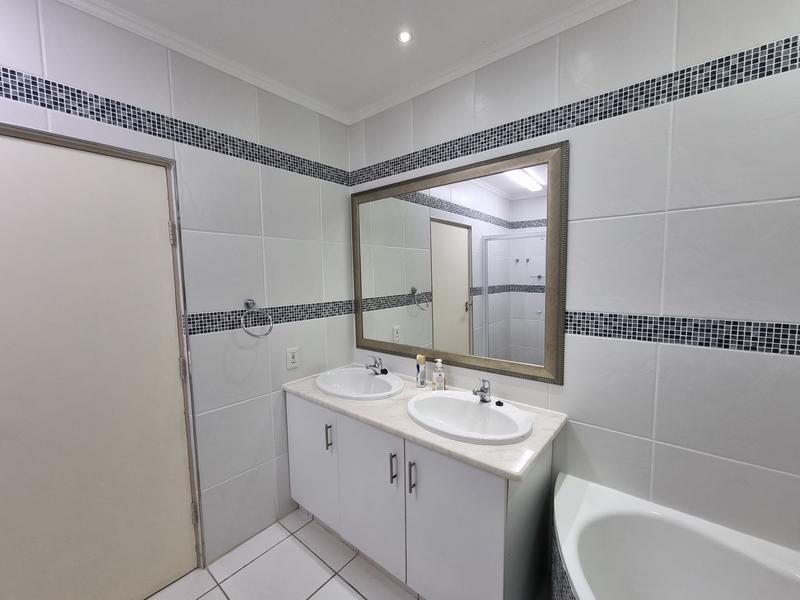 4 Bedroom Property for Sale in Margate Beach KwaZulu-Natal