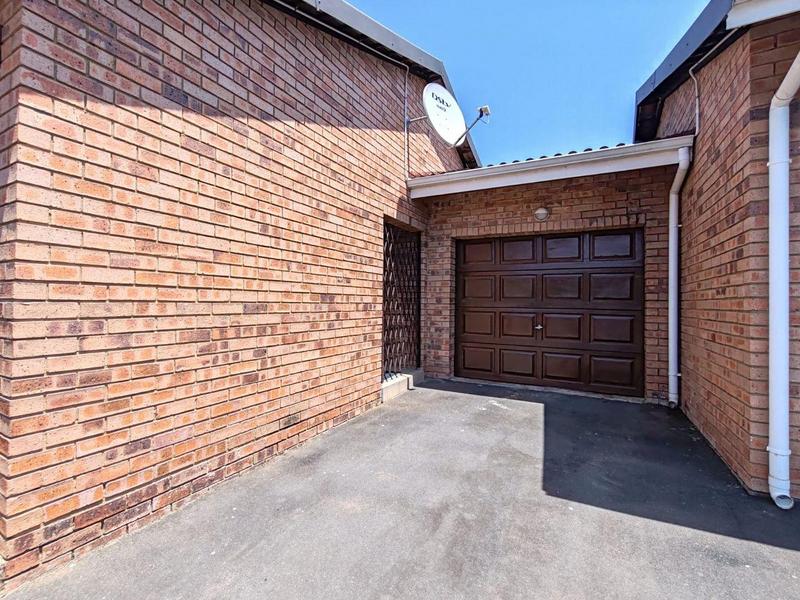2 Bedroom Property for Sale in Margate Beach KwaZulu-Natal
