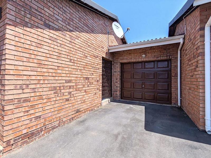 2 Bedroom Property for Sale in Margate Beach KwaZulu-Natal