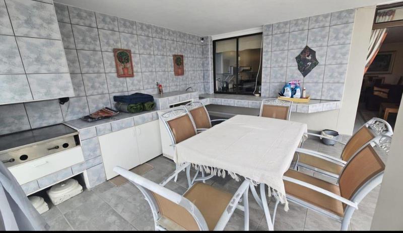3 Bedroom Property for Sale in Margate Beach KwaZulu-Natal