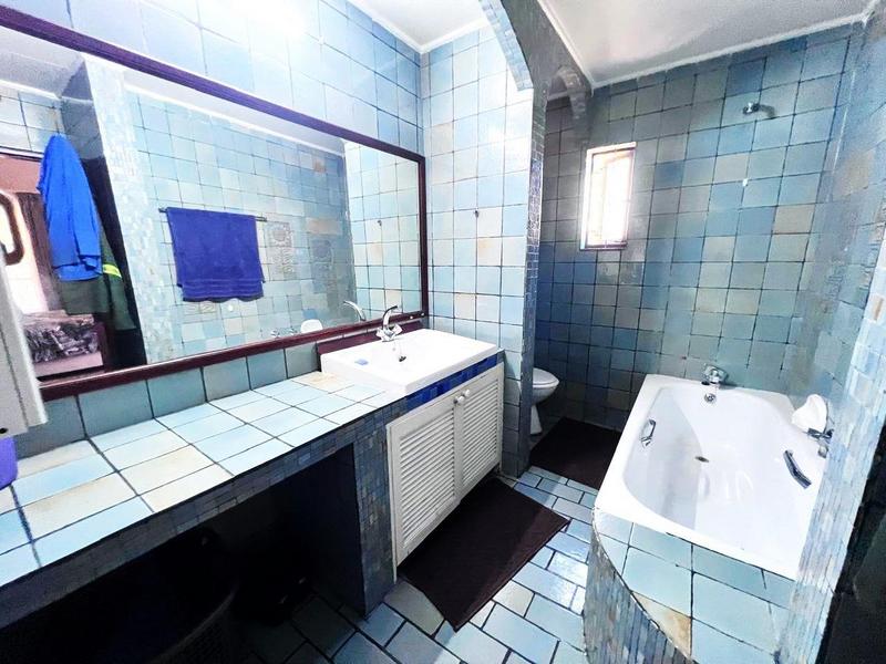 3 Bedroom Property for Sale in Uvongo KwaZulu-Natal