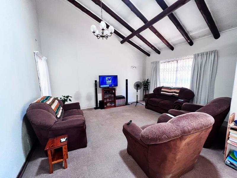 3 Bedroom Property for Sale in Uvongo KwaZulu-Natal