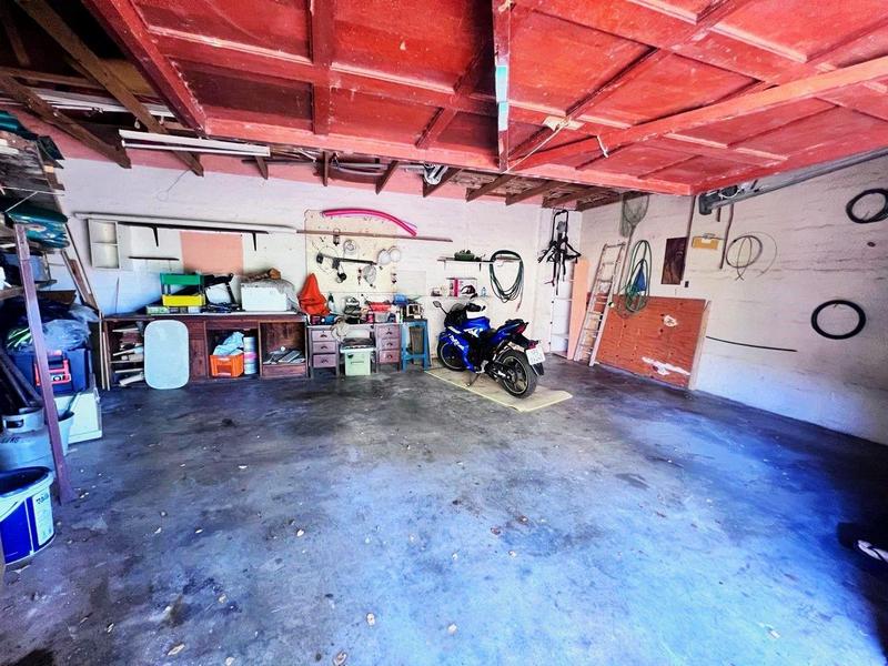 3 Bedroom Property for Sale in Uvongo KwaZulu-Natal