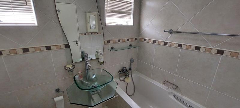 4 Bedroom Property for Sale in Margate KwaZulu-Natal