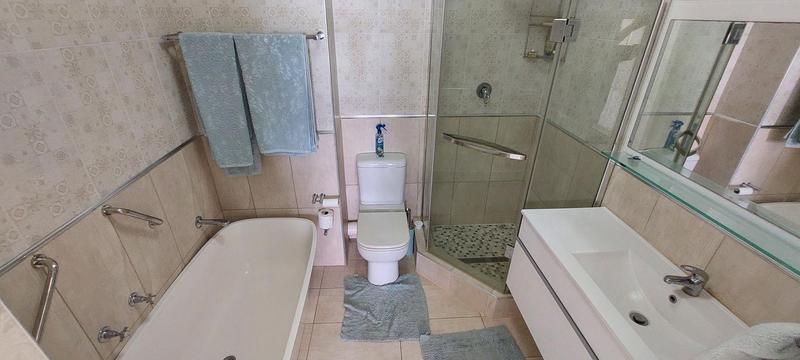 3 Bedroom Property for Sale in Margate KwaZulu-Natal