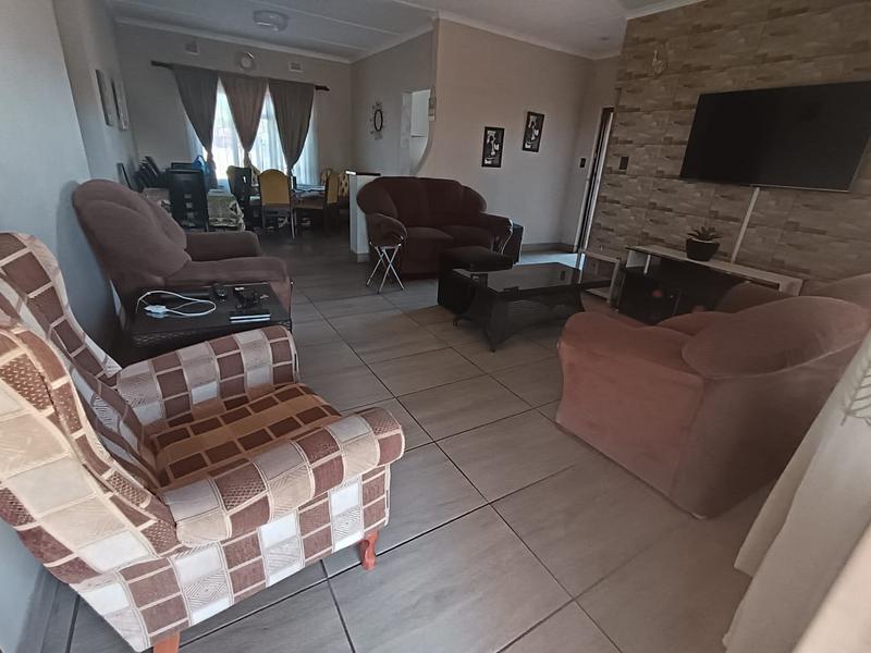 4 Bedroom Property for Sale in Margate KwaZulu-Natal
