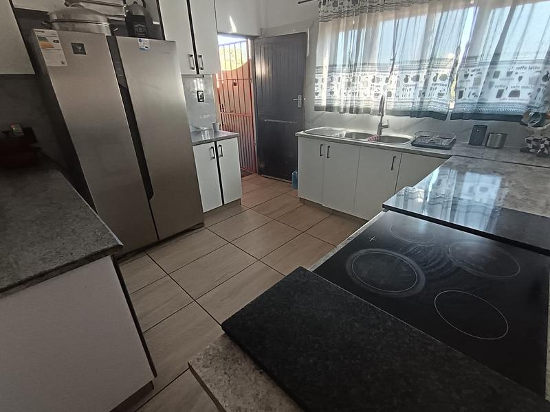 4 Bedroom Property for Sale in Margate KwaZulu-Natal