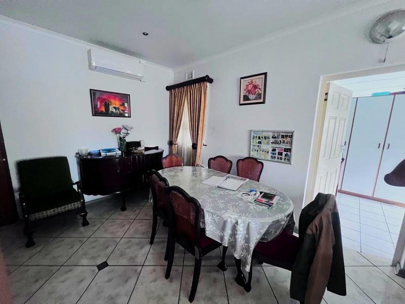 5 Bedroom Property for Sale in Oslo Beach KwaZulu-Natal