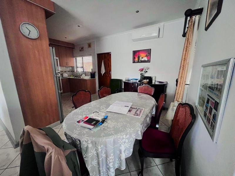 5 Bedroom Property for Sale in Oslo Beach KwaZulu-Natal