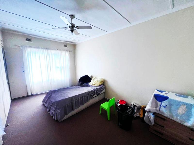 5 Bedroom Property for Sale in Oslo Beach KwaZulu-Natal