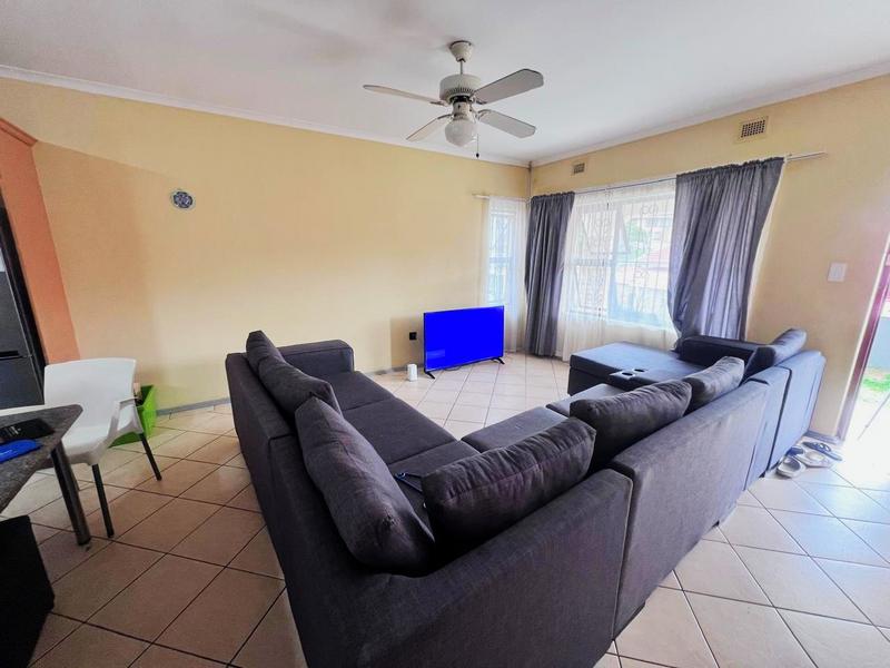 5 Bedroom Property for Sale in Oslo Beach KwaZulu-Natal