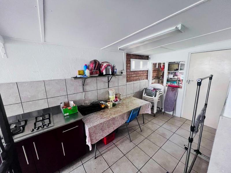 5 Bedroom Property for Sale in Oslo Beach KwaZulu-Natal