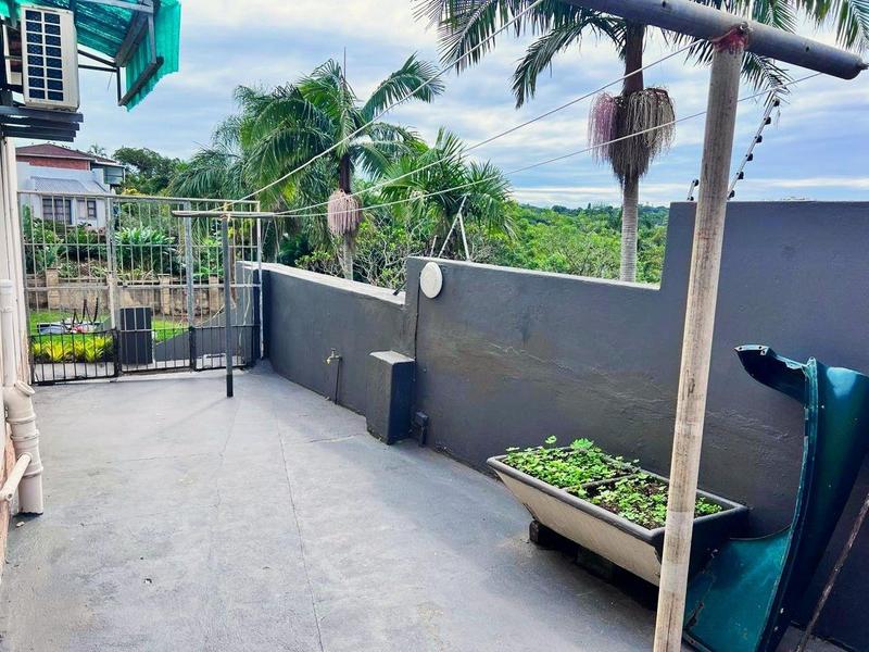 5 Bedroom Property for Sale in Oslo Beach KwaZulu-Natal