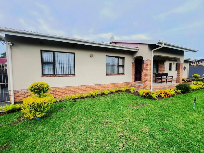 5 Bedroom Property for Sale in Oslo Beach KwaZulu-Natal