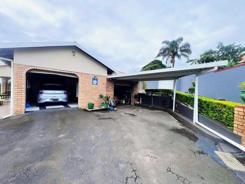 5 Bedroom Property for Sale in Oslo Beach KwaZulu-Natal