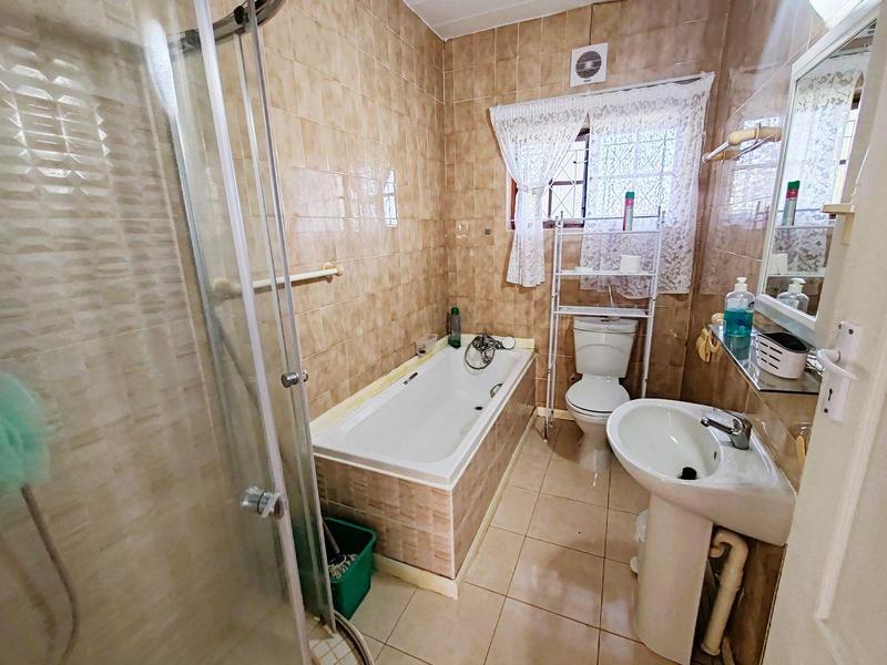 2 Bedroom Property for Sale in Rennies Beach KwaZulu-Natal