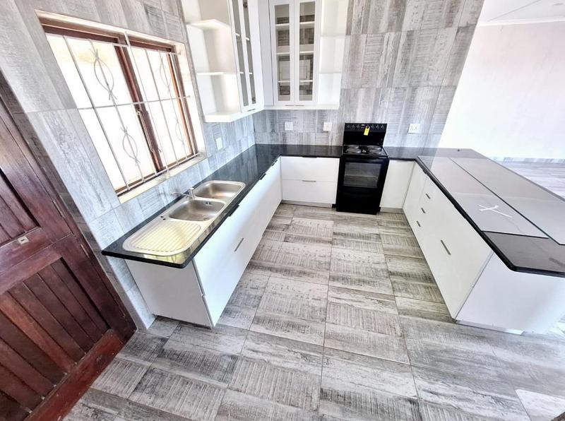 5 Bedroom Property for Sale in Ramsgate KwaZulu-Natal