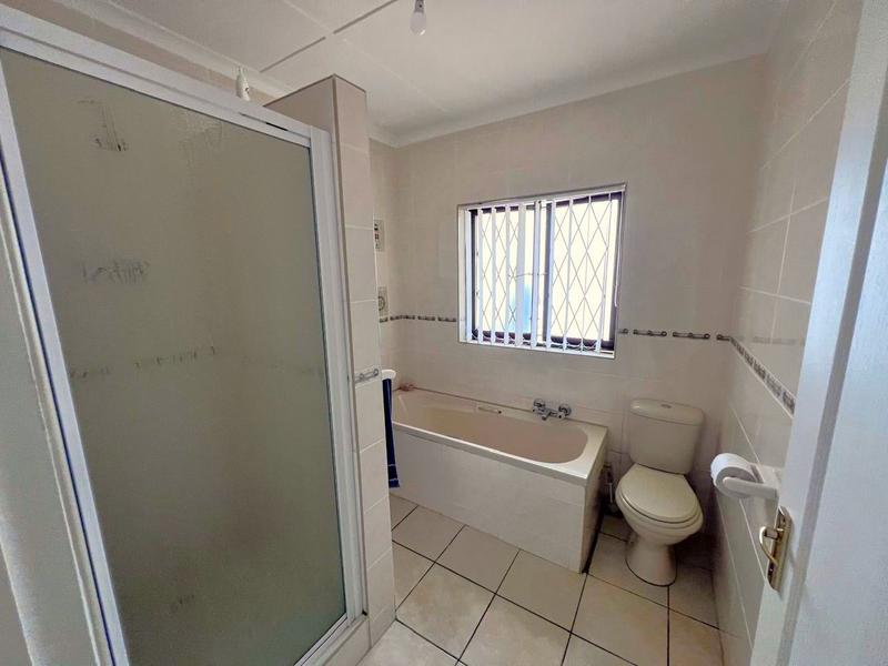 6 Bedroom Property for Sale in Shelly Beach KwaZulu-Natal