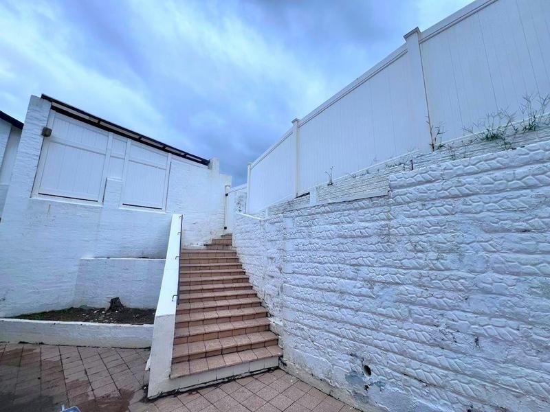 6 Bedroom Property for Sale in Shelly Beach KwaZulu-Natal