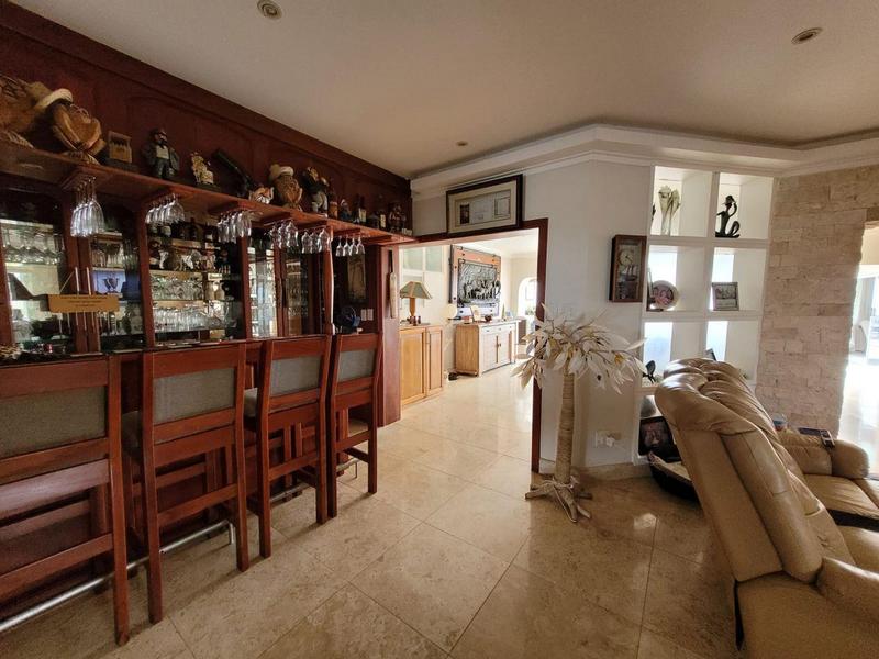 5 Bedroom Property for Sale in Shelly Beach KwaZulu-Natal