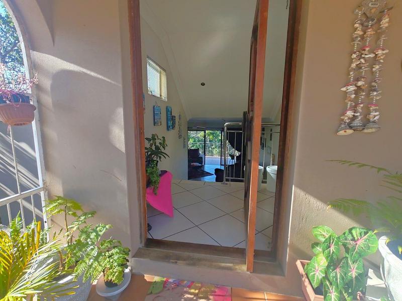5 Bedroom Property for Sale in Shelly Beach KwaZulu-Natal