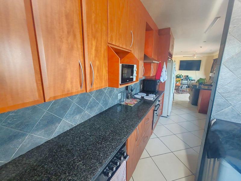 5 Bedroom Property for Sale in Shelly Beach KwaZulu-Natal