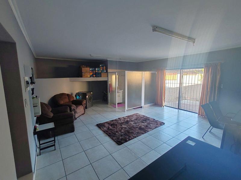 5 Bedroom Property for Sale in Shelly Beach KwaZulu-Natal