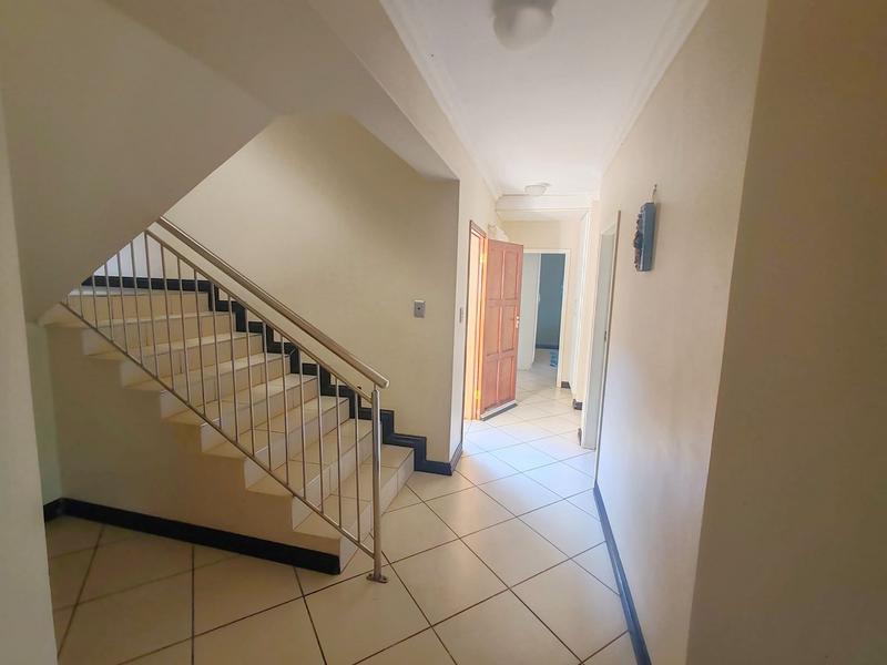 5 Bedroom Property for Sale in Shelly Beach KwaZulu-Natal