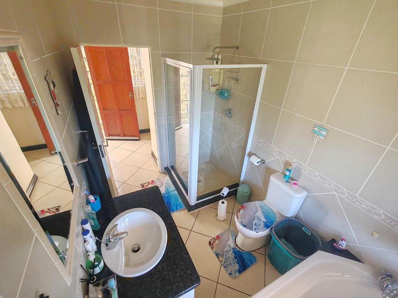 5 Bedroom Property for Sale in Shelly Beach KwaZulu-Natal