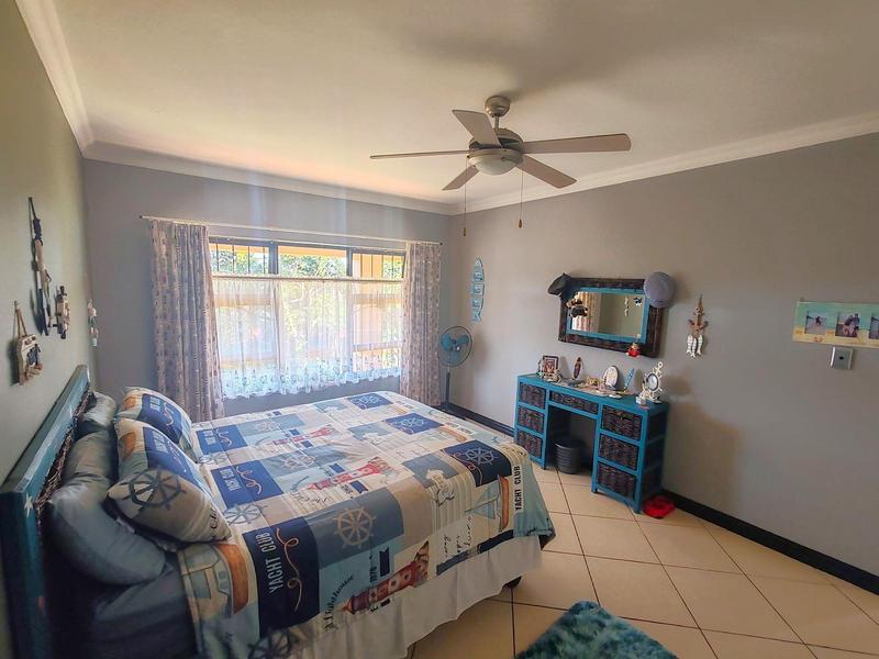 5 Bedroom Property for Sale in Shelly Beach KwaZulu-Natal