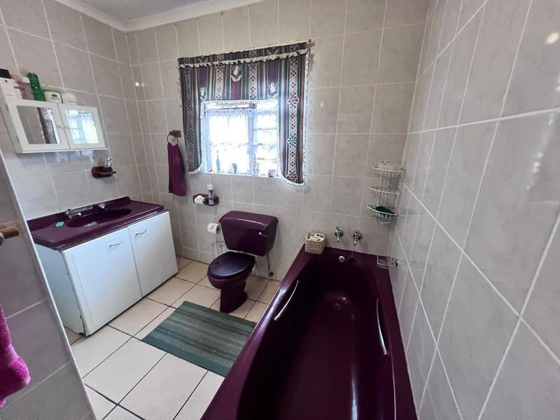 4 Bedroom Property for Sale in Palm Beach KwaZulu-Natal