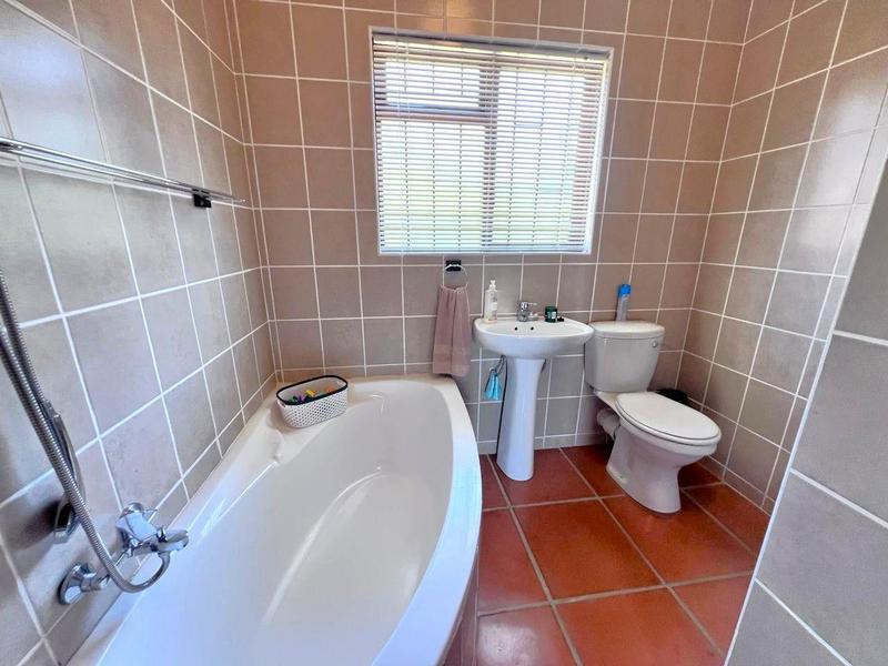 4 Bedroom Property for Sale in Palm Beach KwaZulu-Natal