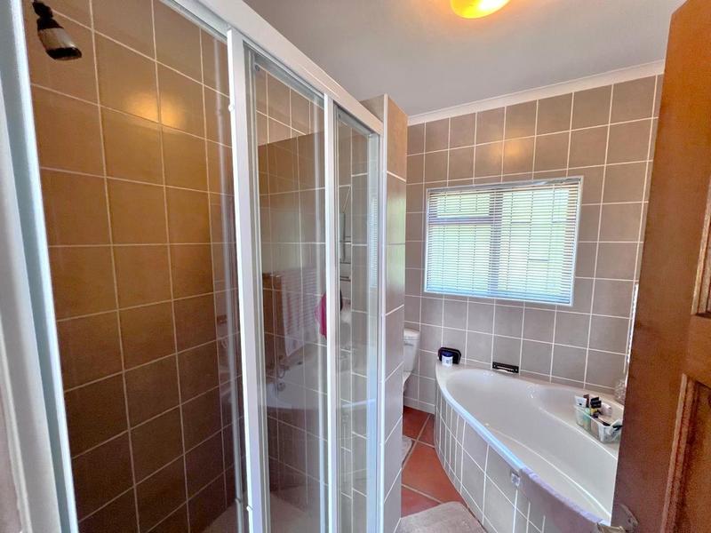 4 Bedroom Property for Sale in Palm Beach KwaZulu-Natal