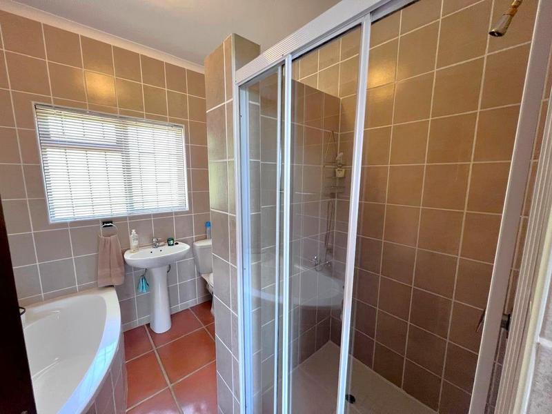4 Bedroom Property for Sale in Palm Beach KwaZulu-Natal