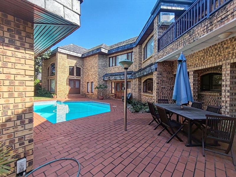 8 Bedroom Property for Sale in Umtentweni KwaZulu-Natal