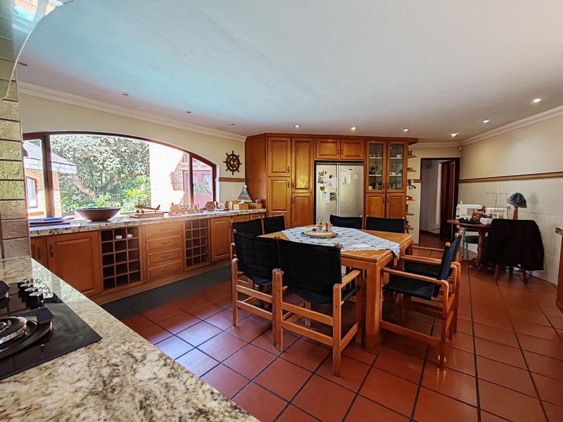 8 Bedroom Property for Sale in Umtentweni KwaZulu-Natal