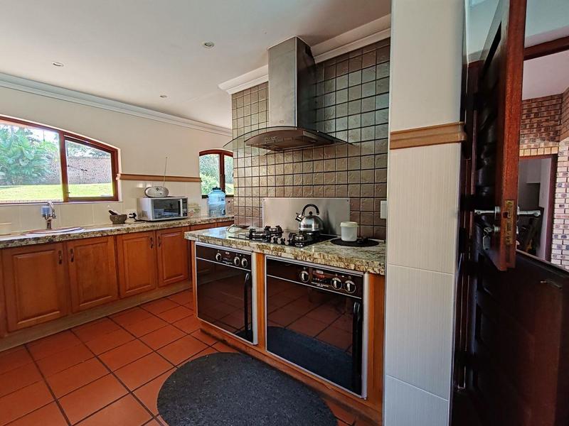 8 Bedroom Property for Sale in Umtentweni KwaZulu-Natal